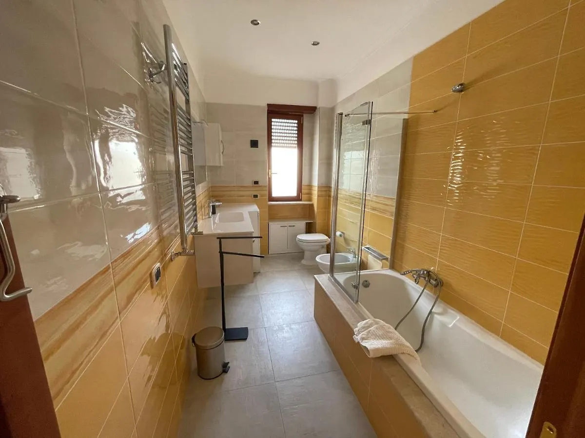 Appartamento Stanza in Casa Savastano Napoli 0*,